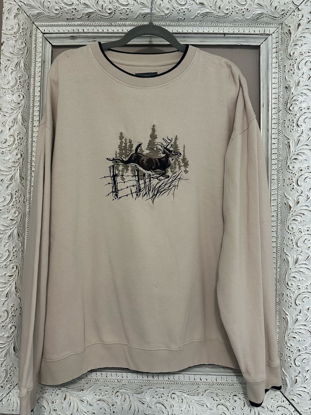 Vintage croft & barrow Neutral Beige Crewneck with Embroidered Deer. Oversized